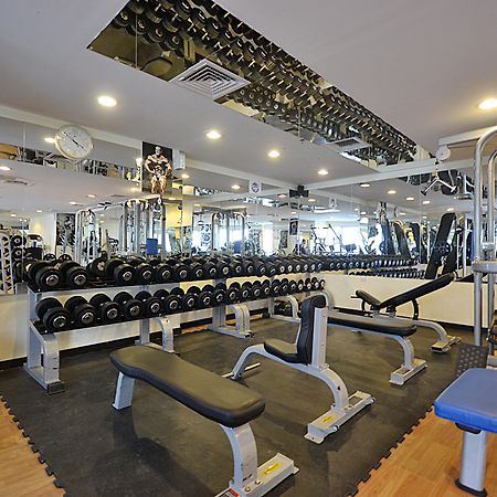 Aryana Hotel Шарджа Екстериор снимка
