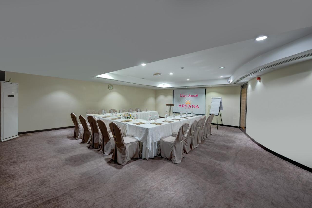 Aryana Hotel Шарджа Екстериор снимка