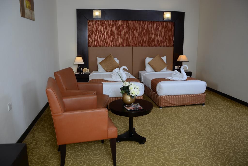 Aryana Hotel Шарджа Екстериор снимка