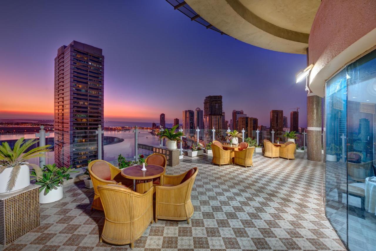 Aryana Hotel Шарджа Екстериор снимка