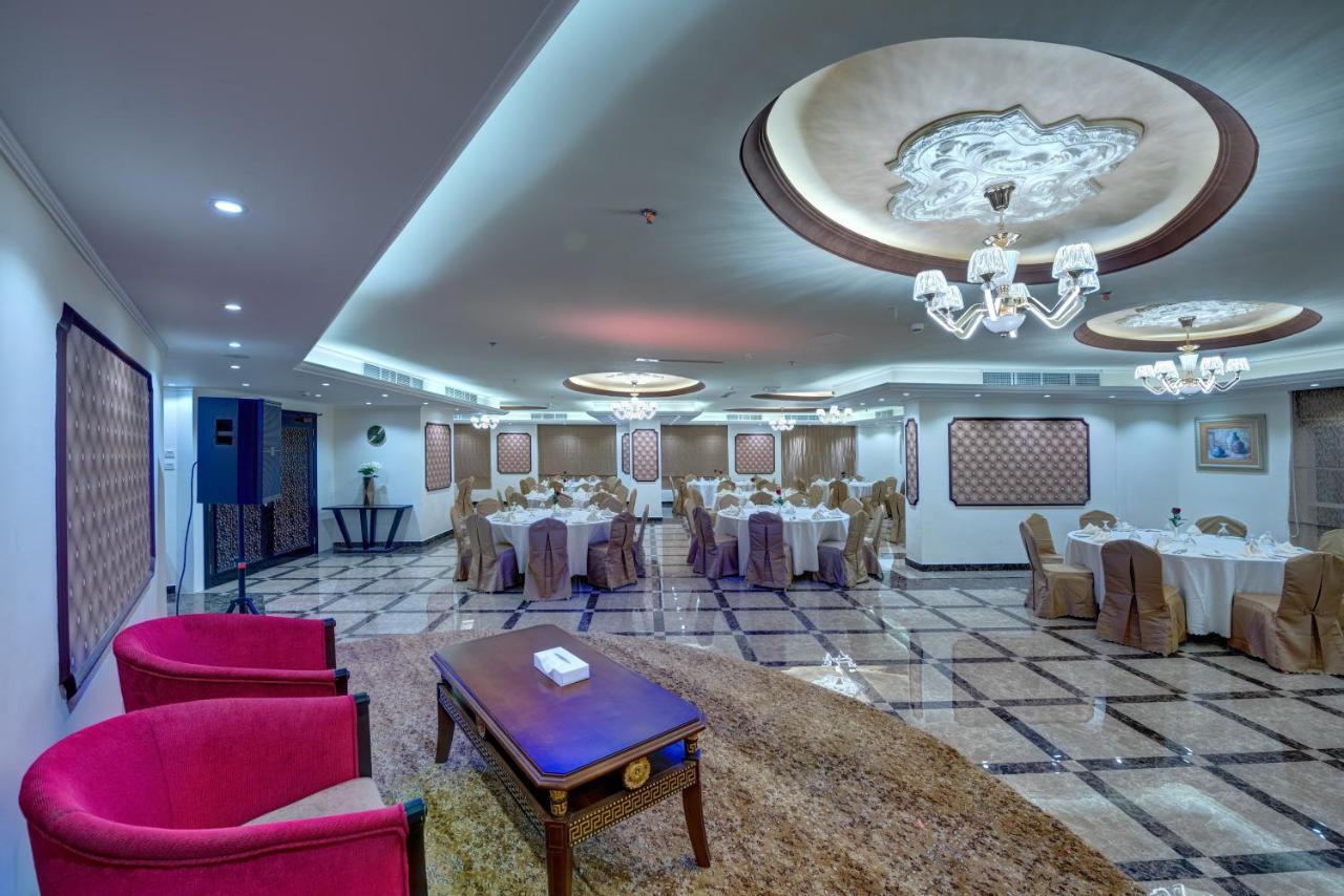 Aryana Hotel Шарджа Екстериор снимка