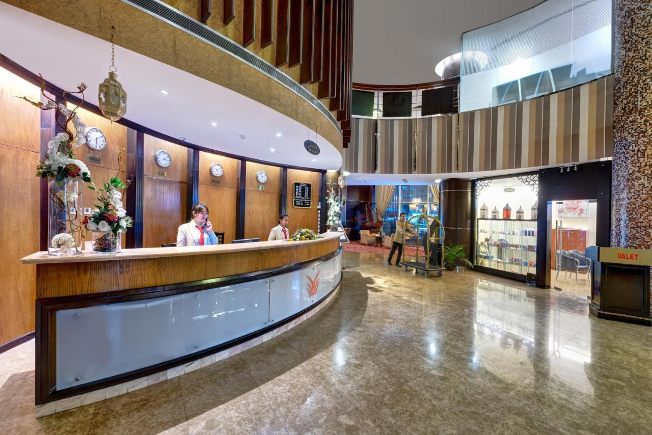 Aryana Hotel Шарджа Екстериор снимка